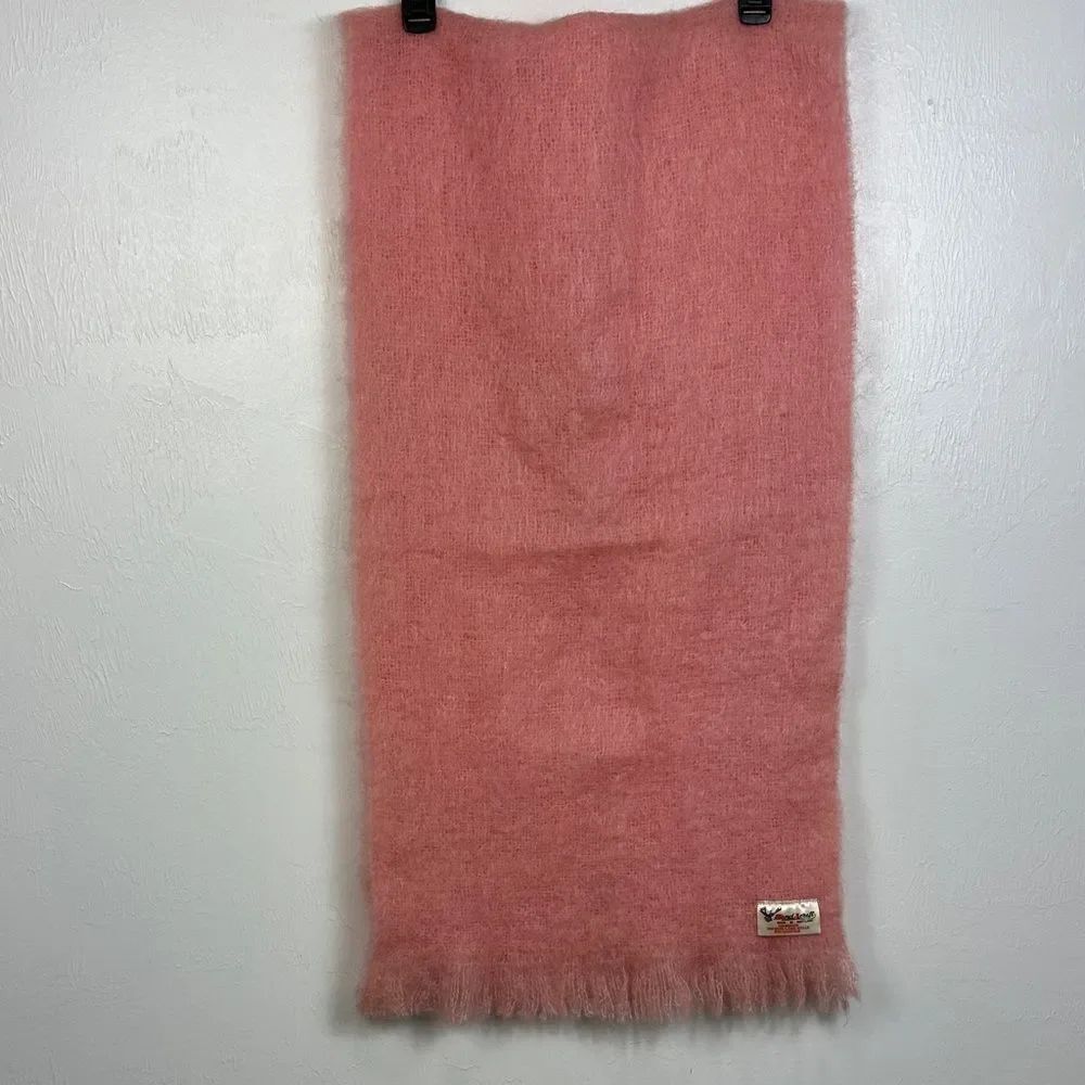 HAND ACRAFT Vintage Mohair Wool Pink Rectangle Scarf